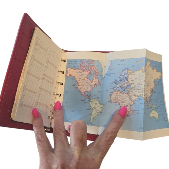 Louis Vuitton 2006 Red Vernis Leather 6 Ring Notebook Agenda Wallet - Picture 7 of 16